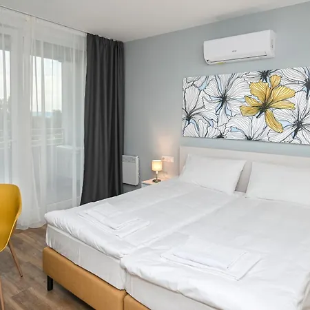 Hotel Lelle 3*