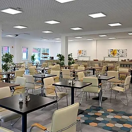 Hotel Lelle 3*